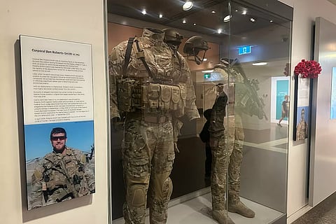 ഓസ്‌ട്രേലിയൻ യുദ്ധ സ്മാരകത്തിലെ പ്രദർശനത്തിൽ റോബർട്ട്സ്സ്മിത്ത് തുടരും