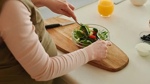 Children of mothers with better prenatal diets scored higher on cognitive tests, particularly in matrix reasoning and vocabulary. (Image: Pexels)