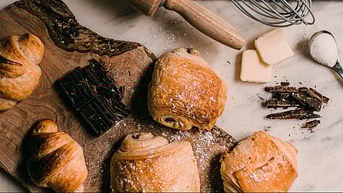 People who drink “diet” beverages, eat artificially sweetened yogurt, or other sugar substitutes are consuming fewer fruits and vegetables and more foods that are highly processed and high in saturated fat, salt and added sugar. (Unsplash)