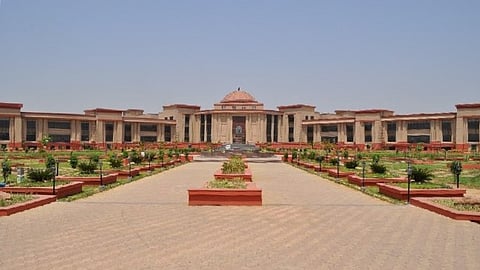 The bench acknowledged the grave nature of the crime, stating, "Raping a corpse is among the most appalling offenses imaginable." (Wikimedia Commons)