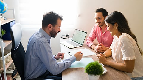 By availing health insurance portability, policyholders can switch from one insurer to another without losing benefits like no-claim bonuses and waiting periods. 