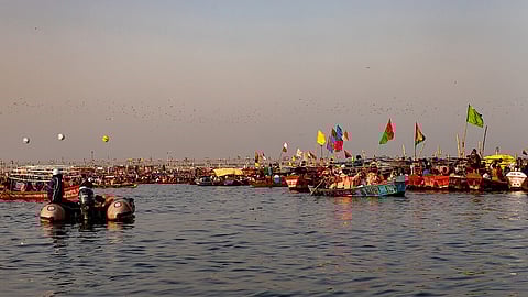 The report emphasizes that data variability of water quality is caused by a number of natural and anthropogenic factors.