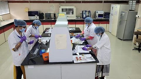 Women working in the lab.