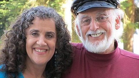 An image of Dr John Gottman and Dr. Julie Gottman.