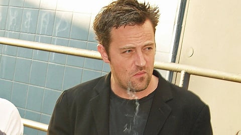 Matthew Perry smoking
