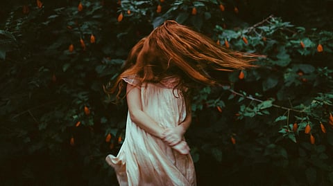 An image of a redhead girl.