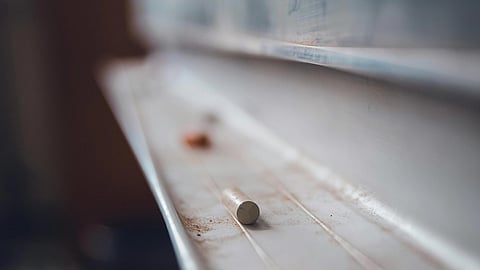 Image of a chalk on a slab.