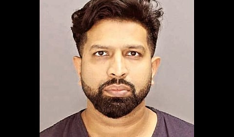 An image of Dr. Oumair Aejaz