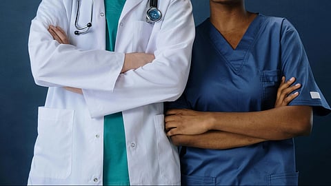 An image of 2 medical students.