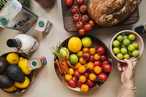 Illustration of fruits and vegetables as rich source of dietary fibres