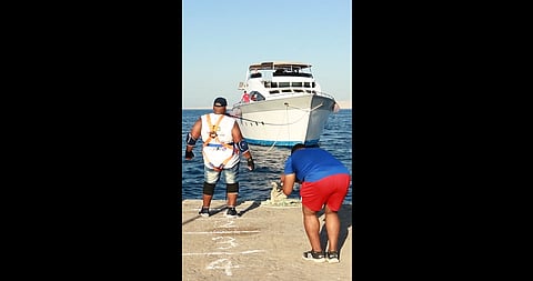 Egyptian strongman Ashraf Mahrous Sulaiman pulls a 720-tonne ship using his teeth