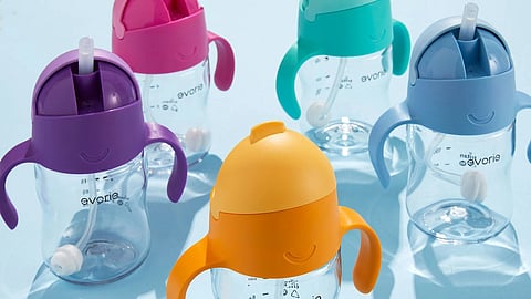 Five sippy water bottles from Evorie made out of Tritan. 