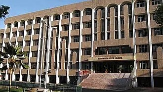 Main campus building of Jawaharlal Institute of Postgraduate Medical Education and Research (JIPMER) in Puducherry.
