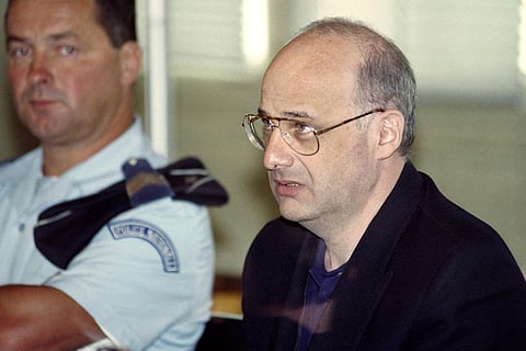 Jean-Claude Romand with the police