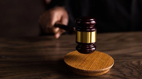 A court gavel.