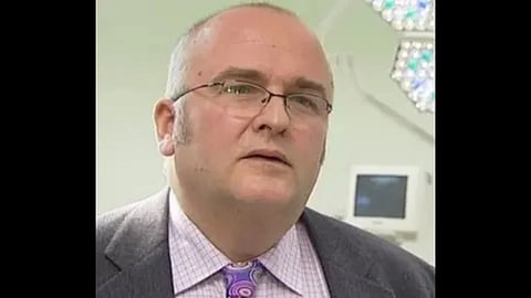 Dr. Simon Bramhall