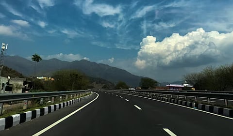 Ganga Expressway making use of Swiss technology to minimize accidents