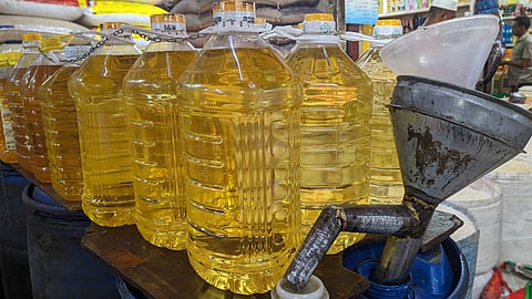 বাড়ল ভোজ্যতেলের দাম

