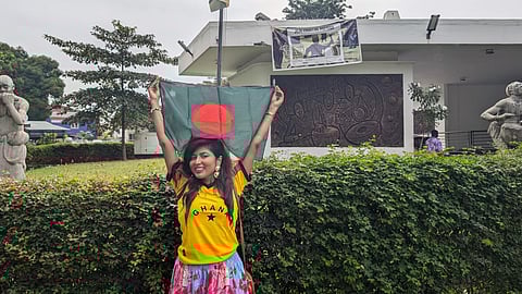 ৮ম দুর্বল পাসপোর্টে ১৫০দেশ ভ্রমণ করেছেন খুলনার মেয়ে আজমেরী!
