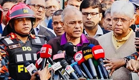 সচিবালয়ে স্বরাষ্ট্র উপদেষ্টা। ছবি-সংগৃহিত।