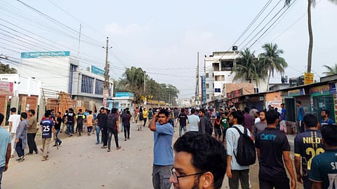 ছাত্র রাজনীতি বন্ধের দাবি নিয়ে কুয়েটে দুই গ্রুপের মধ্যে সংঘর্ষ