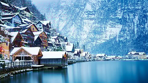 বিশ্বের ১০টি সবচেয়ে সুন্দর গ্রাম: প্রকৃতির কোলে স্বপ্নের ঠিকানা 