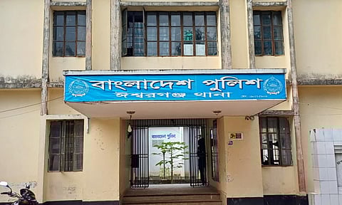 পুলিশ সদস্যদের বিরুদ্ধে মিথ্যা মামলায় টাকা আদায়ের অভিযোগ