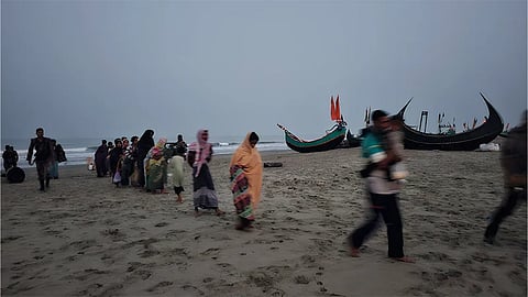 রোহিঙ্গা বহনকারী নৌকাডুবি: ২৫ জন উদ্ধার