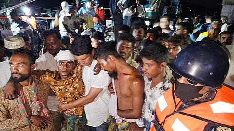 বঙ্গোপসাগরে ট্রলারে ডাকাতি, ২৫ ঘণ্টা পর ৬৮ জেলে উদ্ধার