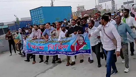 খুলনায় আ.লীগ-ছাত্রলীগের মিছিল, আটক ২৫ জন