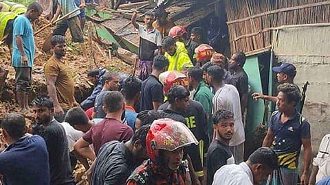 সিলেটে টিলাধসে একই পরিবারের ৪ জন নিহত