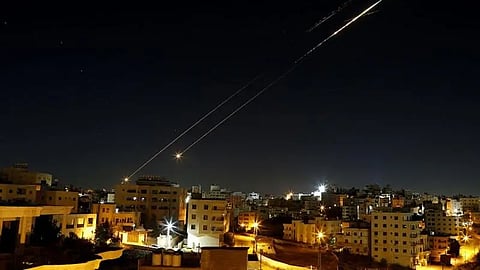 ইরান- ইসরায়েল পাল্টাপাল্টি হামলা চলছে, পারমাণবিক আলোচনায় ইরানের শর্ত