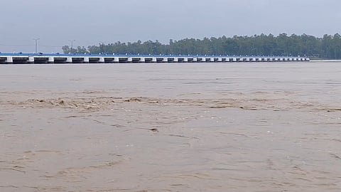 তিস্তার পানি বাড়ছে, বন্যার শঙ্কা