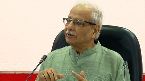 দুর্নীতি দমনেই গণতান্ত্রিক প্রক্রিয়া পুনর্গঠন সম্ভব: বদিউল আলম