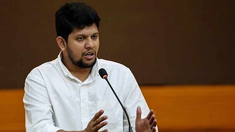 সব ধর্মের মানুষকে নিরাপদ রাখতে চেষ্টা করছে সরকার: মাহফুজ আলম
