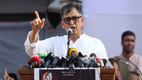 একটি ‘বিশ্বমোড়ল’ ও দুটি ‘আঞ্চলিক শক্তি’ প্রভাব বিস্তার করতে চাইছে -সালাহউদ্দিন আহমদ