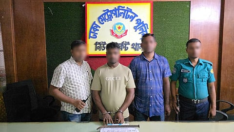 নিউমার্কেট সিটি কমপ্লেক্সে চুরির ঘটনায় চোরাই টাকা উদ্ধারসহ গ্রেফতার ০১
