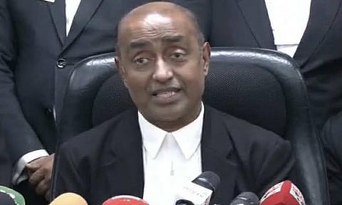 তত্ত্বাবধায়ক সরকার বাতিলের রায়টি রাজনৈতিক উদ্দেশ্যপ্রণোদিতভাবে লেখা হয়েছিল: অ্যাটর্নি জেনারেল