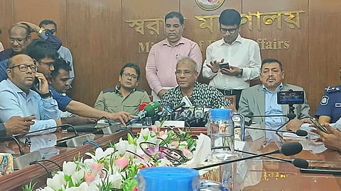 সেনা সদস্য সরিয়ে নেওয়ার খবর গুজব: স্বরাষ্ট্র উপদেষ্টা
