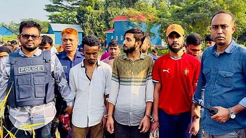 ফরিদপুরে পেট্রোল বোমা তৈরির বিপুল সরঞ্জামসহ আটক ৩ 

