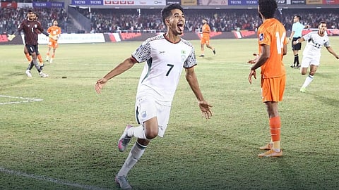 লাল-সবুজের ভারত বধ, উল্লাস-উৎসবে আন্দোলিত বাংলাদেশ