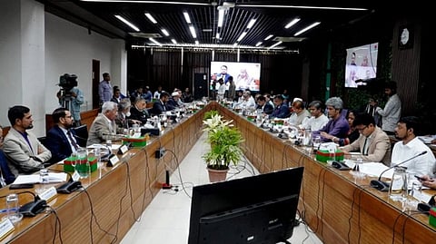 সুষ্ঠু নির্বাচনের জন্য রাজনৈতিক দলগুলো জাতির কাছে ওয়াদাবদ্ধ: সিইসি