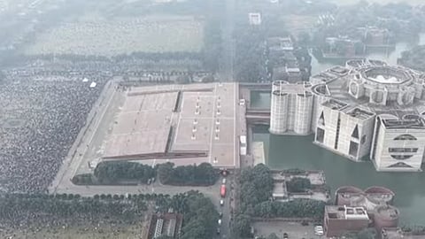 মানিক মিয়া অ্যাভিনিউয়ে বেগম জিয়ার মরদেহ