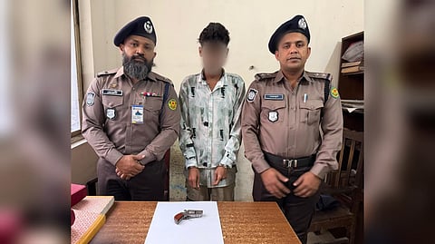 একটি বিদেশী রিভলবারসহ একজনকে গ্রেফতার করেছে বনানী থানা পুলিশ