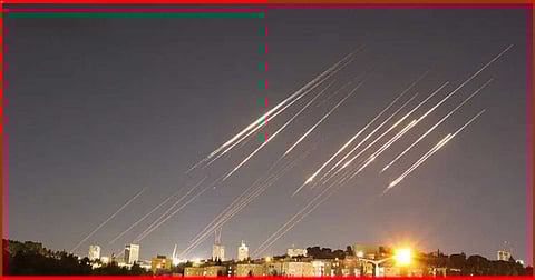 ইসরায়েলের দিকে ইরানের পাল্টা ক্ষেপণাস্ত্র নিক্ষেপ