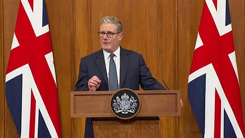 যুক্তরাষ্ট্র-ইসরায়েলের হামলায় যুক্ত না হওয়ার সিদ্ধান্তে অটল ব্রিটিশ প্রধানমন্ত্রী