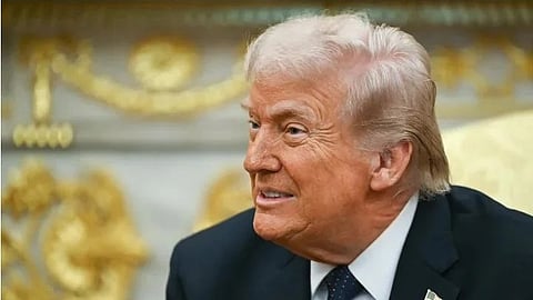 ইরানকে ‘অত্যন্ত কঠোর আঘাত’ করার হুমকি ট্রাম্পের
