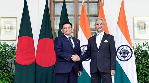 হাদি হত্যার ২ আসামিকে ফেরত দেবে ভারত, হাসিনাকেও হস্তান্তরের অনুরোধ