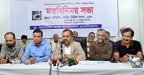 সাংবাদিকদের মর্যাদা ও বেতন কাঠামো নিশ্চিত করতে কাজ করছে সরকার : তথ্যমন্ত্রী