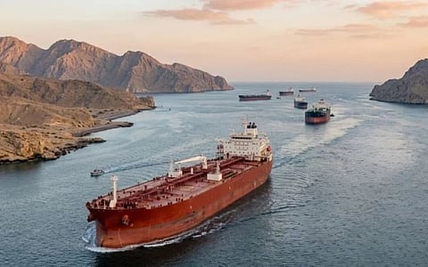 যুক্তরাষ্ট্রের অবরোধ উপেক্ষা করে আবারও হরমুজ পাড়ি দিল ইরানের ট্যাংকার